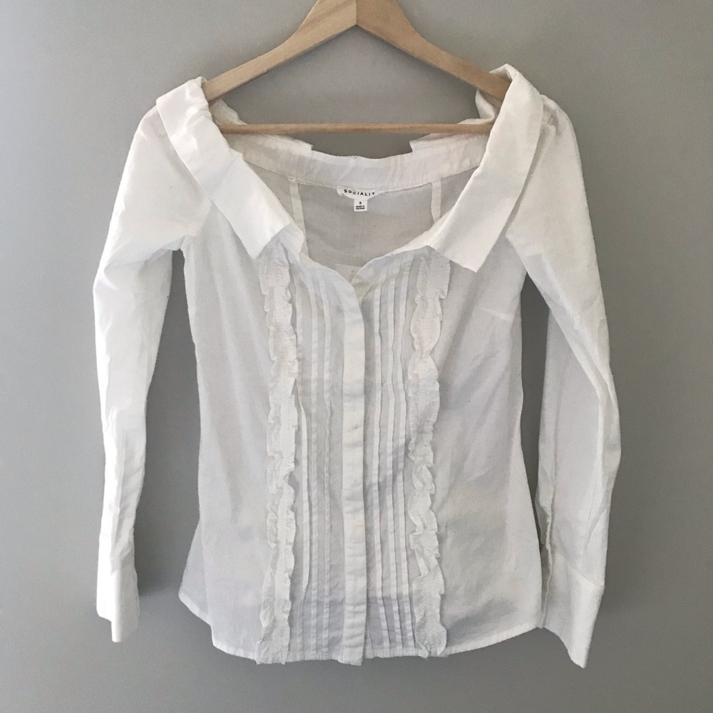 NWT Off the Shoulder Tuxedo Style Top